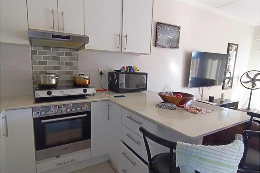 2 Bedroom Property for Sale in Table View Western Cape